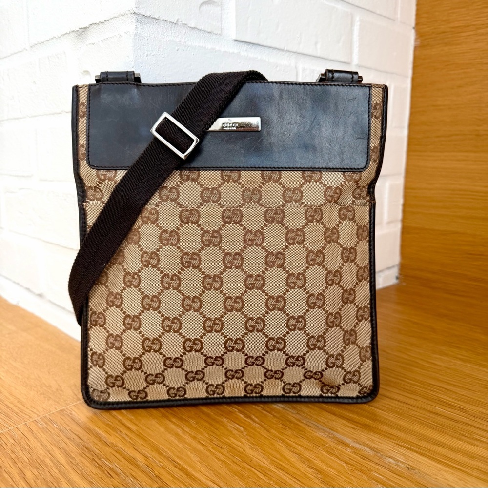 Gucci Authentic Vintage Supreme Monogram Canvas Crossbody Bag